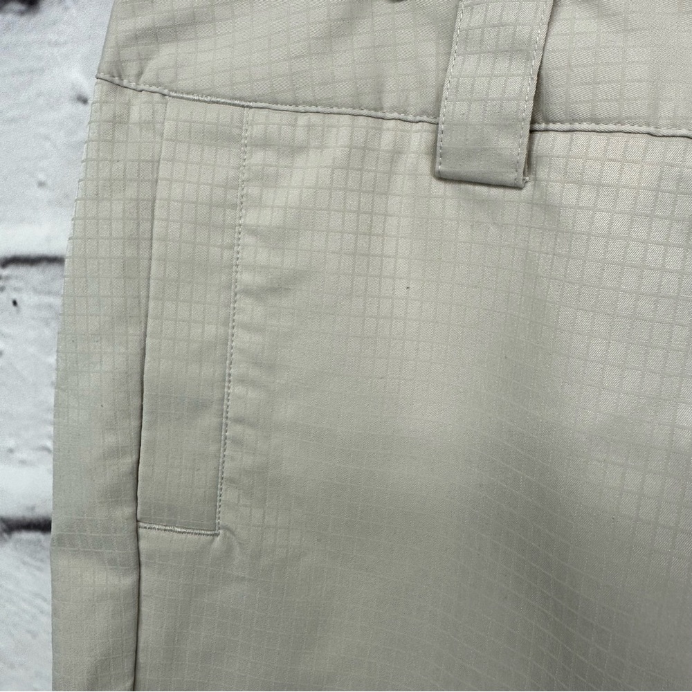 ADIDAS Capris Size 8 Climalite Pockets zipper belt loops lightweight - Picture 4 of 12